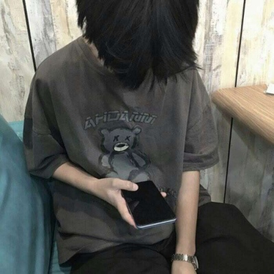 2021超有气场的漫画头像 男生悲哀图片