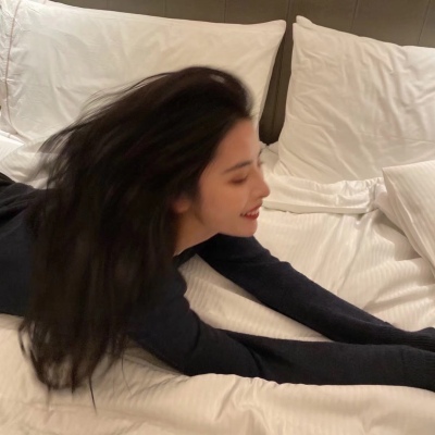 霸气带帽子的女生头像图片