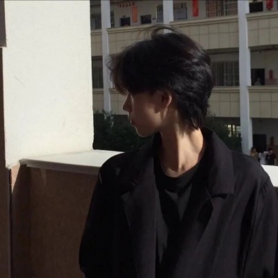 让人爱而不得的清爽高清带文字的男生头像图片大全可爱图片