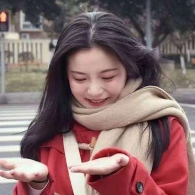 小清新背带裤女生头像