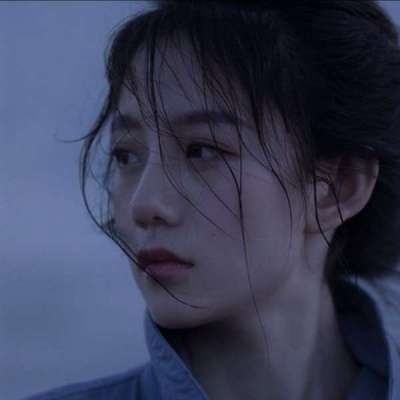 个性手绘女生头像彩色图片