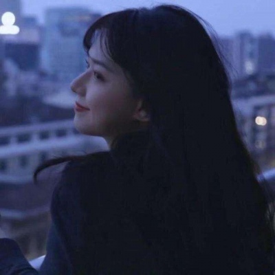 个性手绘女生头像彩色图片