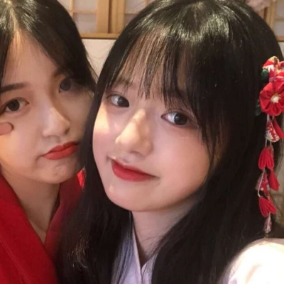 qq牛仔背带裤女生头像