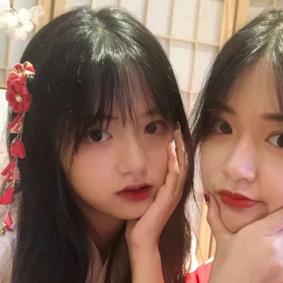 qq牛仔背带裤女生头像