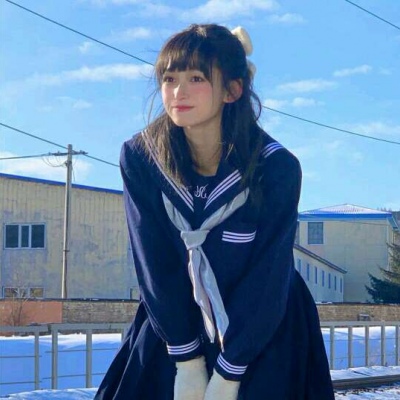 qq好看的女生头像背影图片