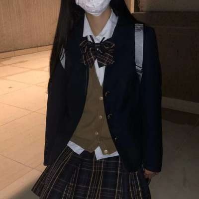 qq好看的女生头像背影图片