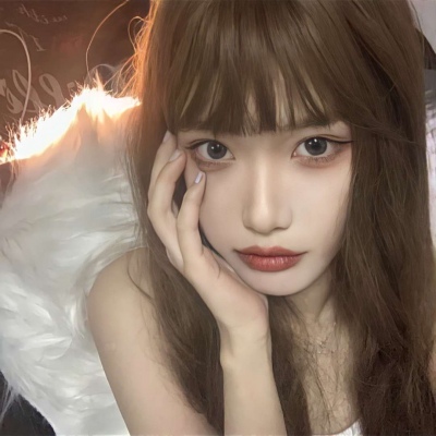 戴复古圆眼镜女生头像