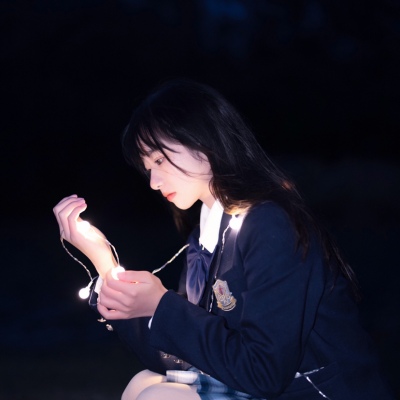 女生空气刘海长发头像图片