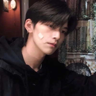 优质戴口罩帽子男生qq头像图片
