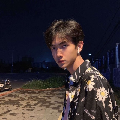 优质戴口罩帽子男生qq头像图片