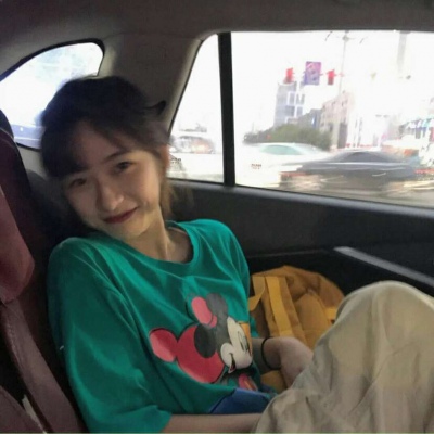 男生让女生帮他找头像