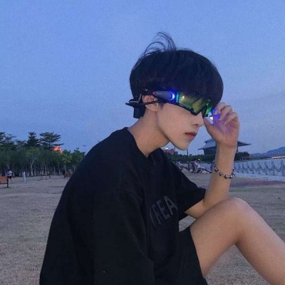 2021很潮流的帅气酷酷欧美风男生帅气头像图片