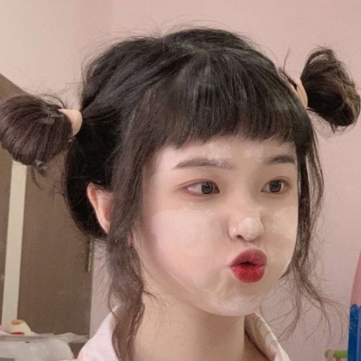 带帽子的qq女生头像图片