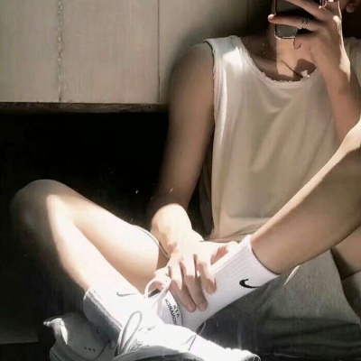 抖音超火的男生打招呼的头像