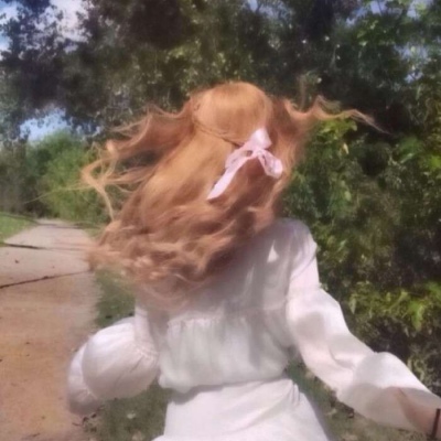 微信女生头像高冷霸气