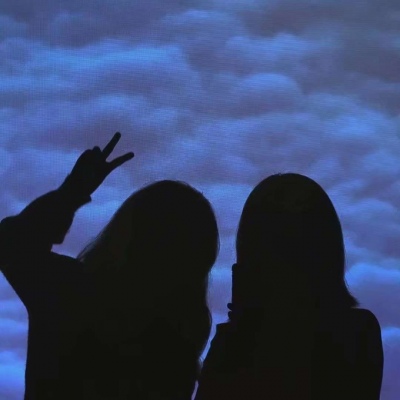 动漫女生头像闺蜜黑白图片
