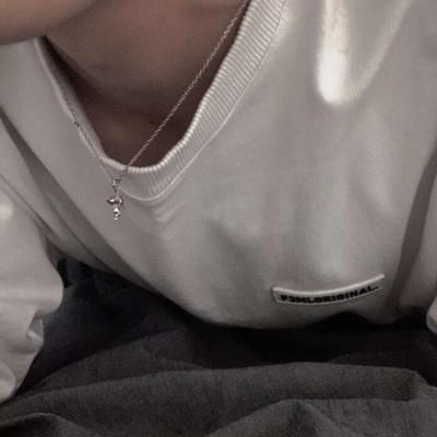 不露脸的超酷成熟无聊动漫头像男生冷酷图片