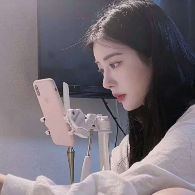 带帽子的qq女生头像