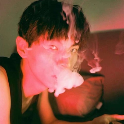 让人感到孤独的霸气不烂大街的男生动漫头像图片