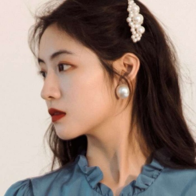 qq女生头像一男一女背