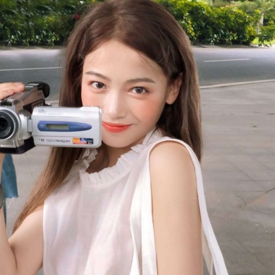 qq女生头像一男一女背