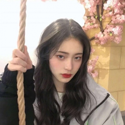 扣扣头像女生短发可爱