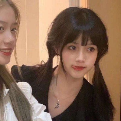 韩版短发女生头像高冷图片