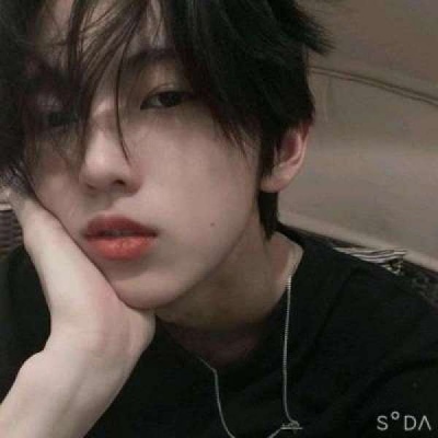 2021超拽帅气精神小伙非主流男头伤感图片带字男生头像图片