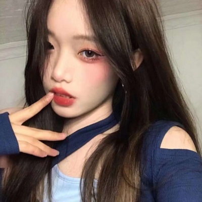短发女生背影头像唯美图片