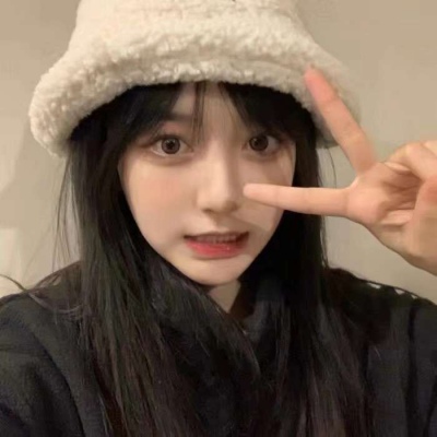 短发女生背影头像唯美图片