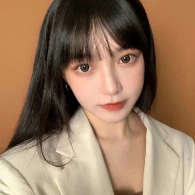短发女生背影头像唯美图片