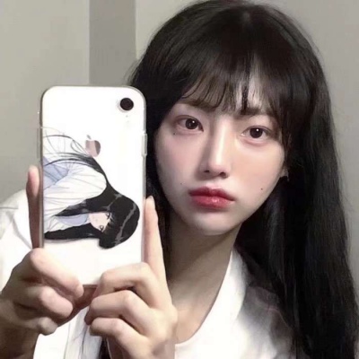 短发女生背影头像唯美图片