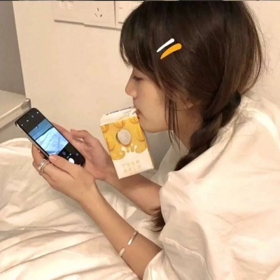 女生霸道带字头像超拽