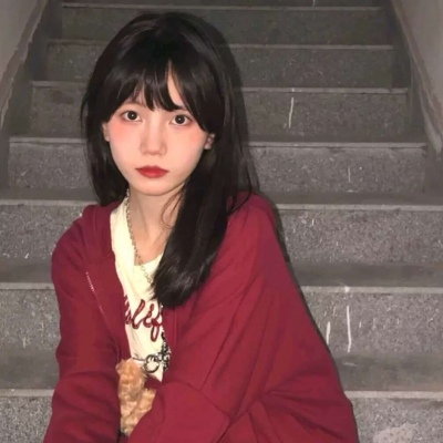 黑白头像情侣 女生带字图片