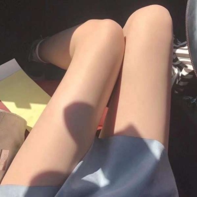 拽一点的qq头像女生图片