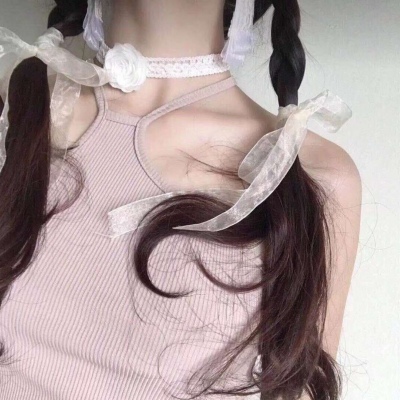 拽一点的qq头像女生图片