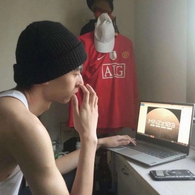 看着舒服但又很霸气的中学生男生QQ头像文艺范图片