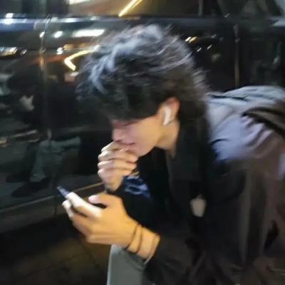 头像可爱呆萌男生动漫图片