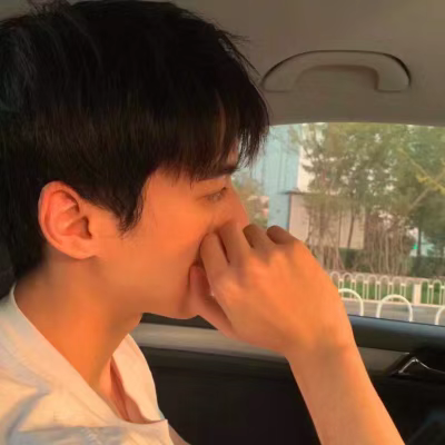 霸气头像笑容暖暖的男生头像动漫图片