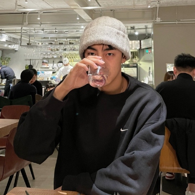 让人看到后心情变好的阳光头像男生帅气帅哥图片