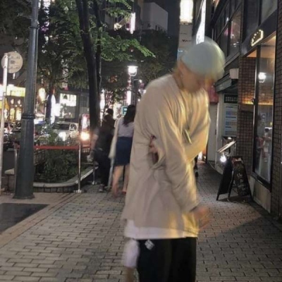 2021快手快速涨粉的欧美纹身抽烟头像 男生图片
