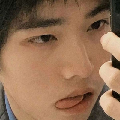 2021快手快速涨粉的欧美纹身抽烟头像 男生图片