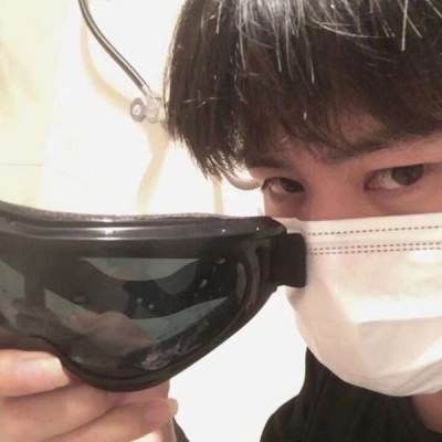 2021快手快速涨粉的欧美纹身抽烟头像 男生图片