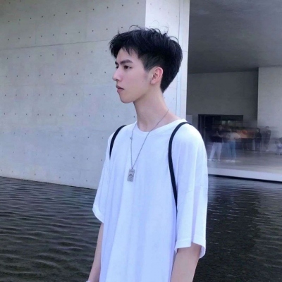 2021快手快速涨粉的欧美纹身抽烟头像 男生图片