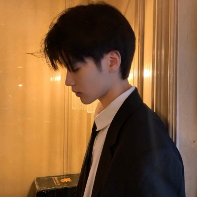 精选很酷拽的霸气抖音男生可爱小孩头像带墨镜图片