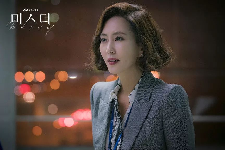 女人不狠地位不稳句子图片