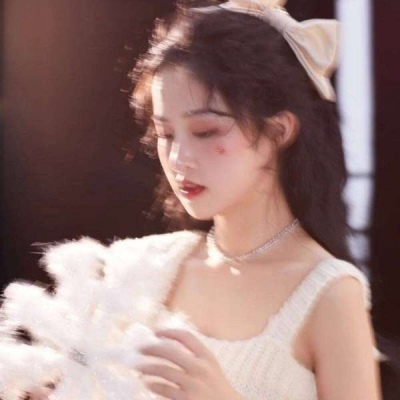 高清好看的qq头像丧系社会女生头像四闺蜜图片