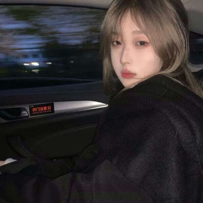 高清好看的2021最火美国头像女生太阳镜图片
