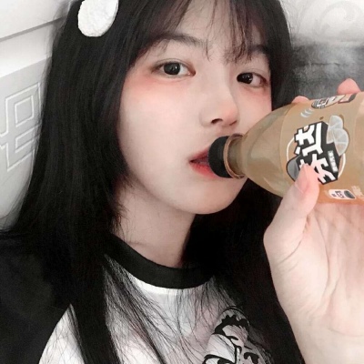 抖音2021年最火冷欲系动漫头像女生图片