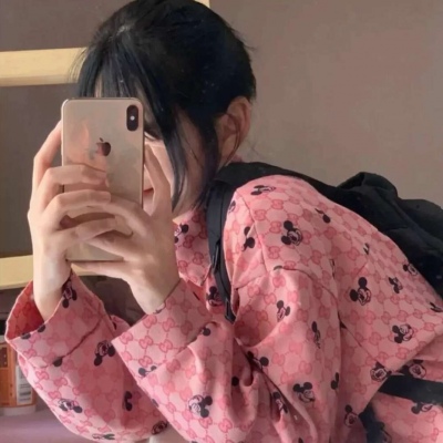 高清2021年最火的女生黑化头像黑底图片